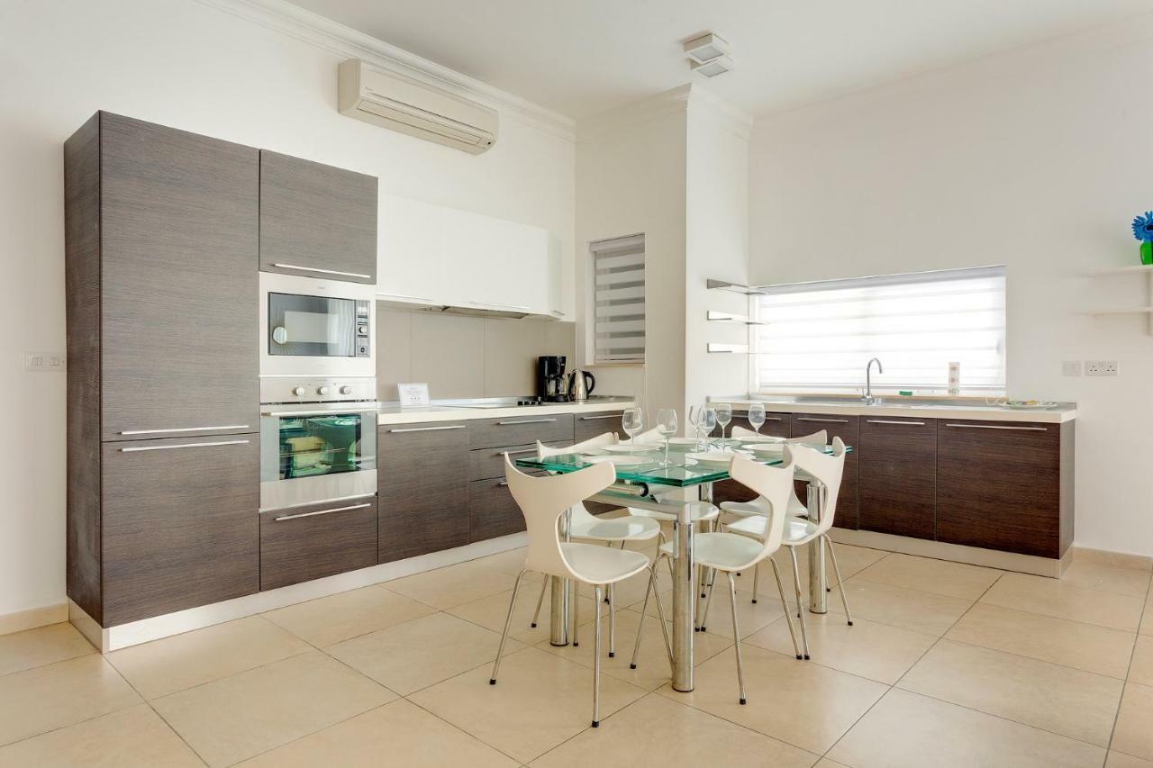 Apartment In Fort Cambridge With Pool Sliema Exterior photo