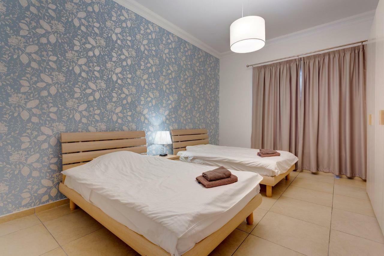 Apartment In Fort Cambridge With Pool Sliema Exterior photo