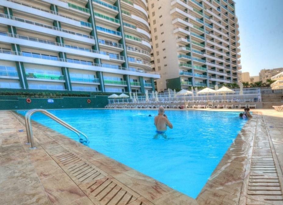 Apartment In Fort Cambridge With Pool Sliema Exterior photo